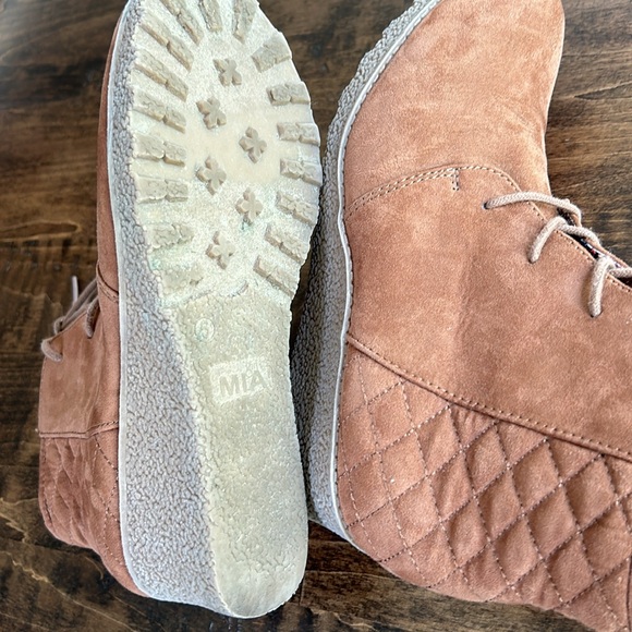 Mia Women's Chestnut Brown Jaimee Quilted Ankle Boots Size 5M - Picture 9 of 10